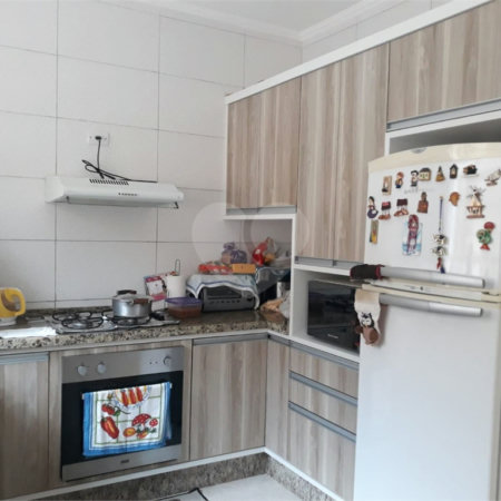 Sobrado à venda com 3 quartos, sendo 1 suíte,  em Esplanada Mendes Moraes, São Roque, SP