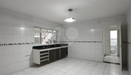 Casa à venda com 4 quartos, sendo 1 suíte,  em Jardim Japão, São Paulo, SP