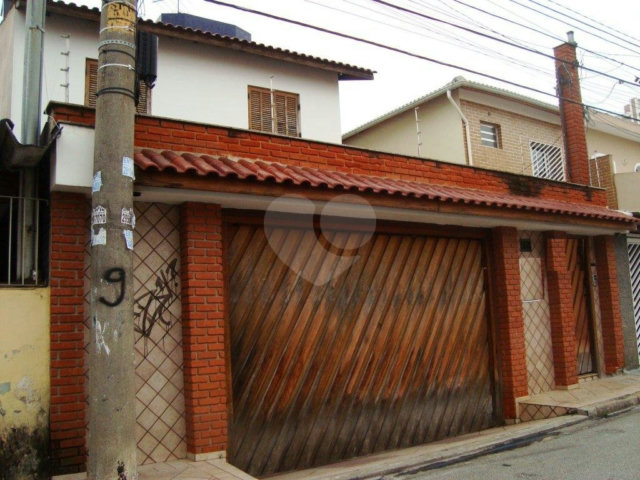 Sobrado à venda com 4 quartos, sendo 2 suítes,  em Santana, São Paulo, SP