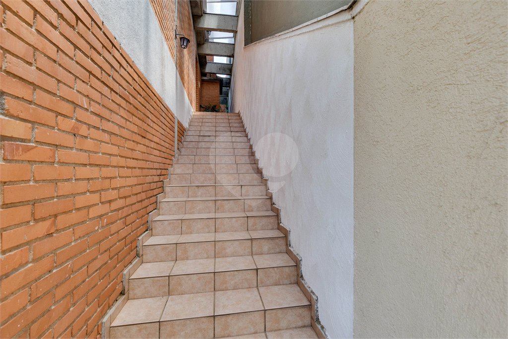 Sobrado à venda com 4 quartos, sendo 1 suíte, em Alto da Boa Vista, São Paulo, SP