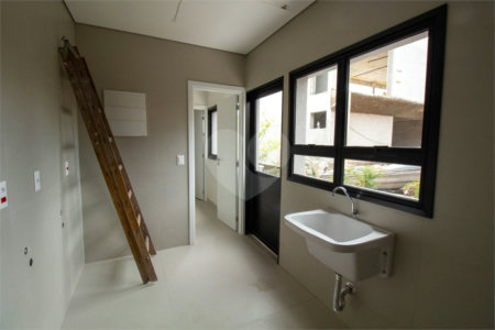 Casa à venda com 5 quartos, sendo 4 suítes, em Vila Darcy Penteado (mailasqui), São Roque, SP