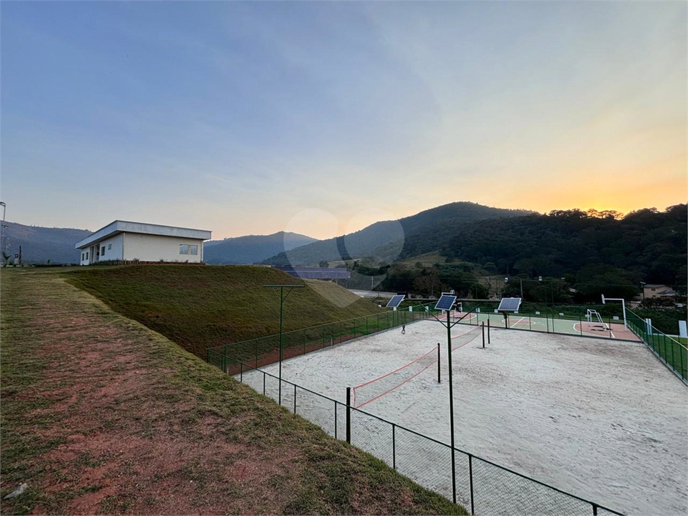 Terreno à venda no condomínio Portal Lamis I, Atibaia - SP