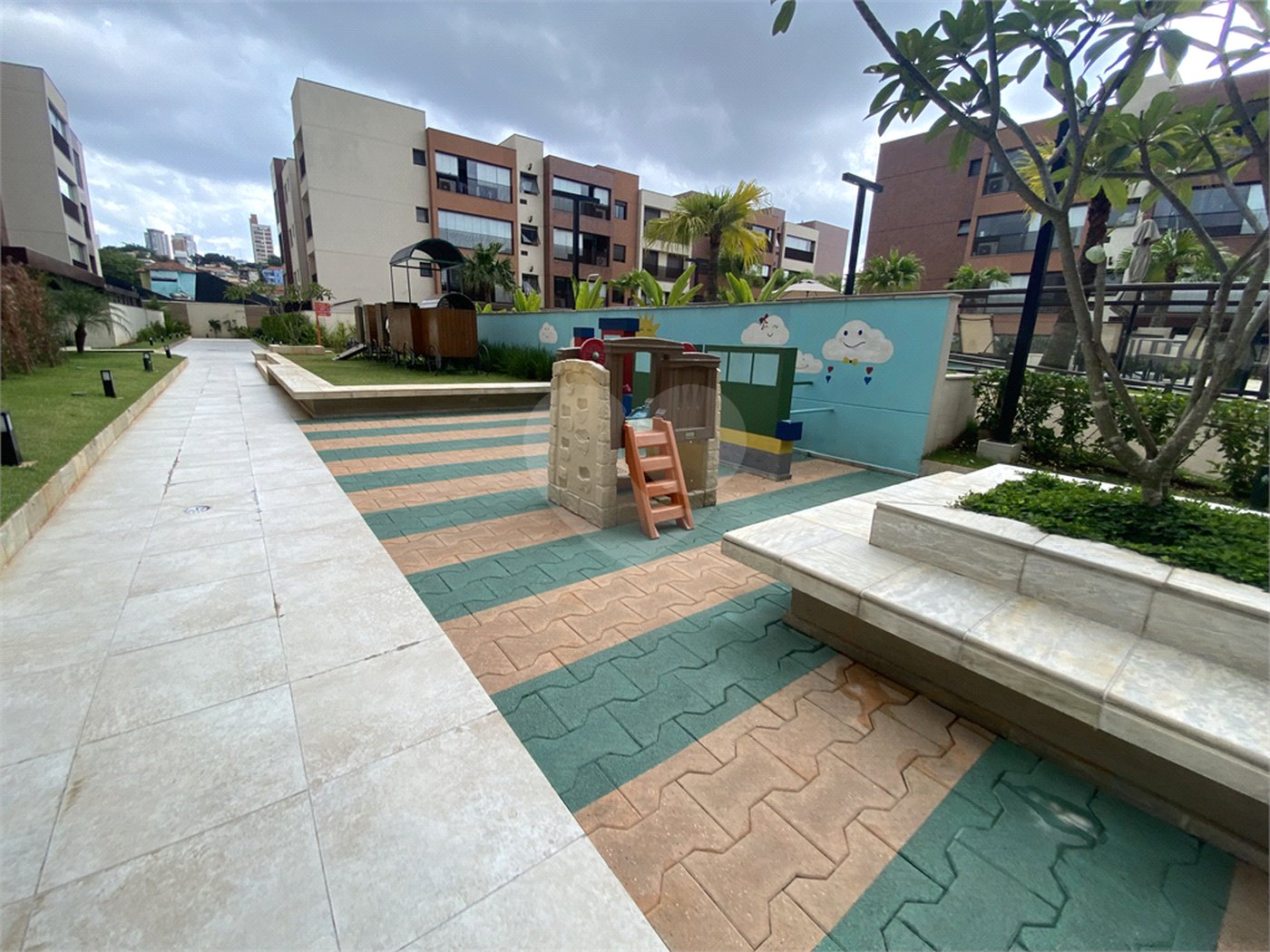 Apartamento à venda com 2 quartos, sendo 1 suíte,  em Vila Monumento, São Paulo, SP