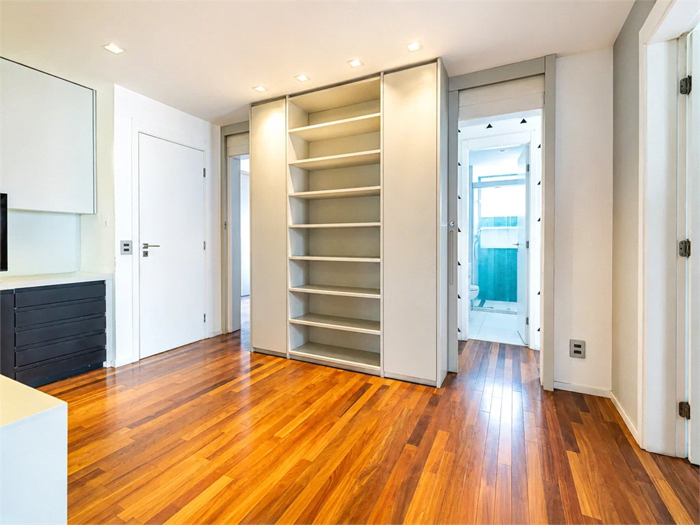 Apartamento à venda com 4 suítes em Cidade Monções, São Paulo, SP