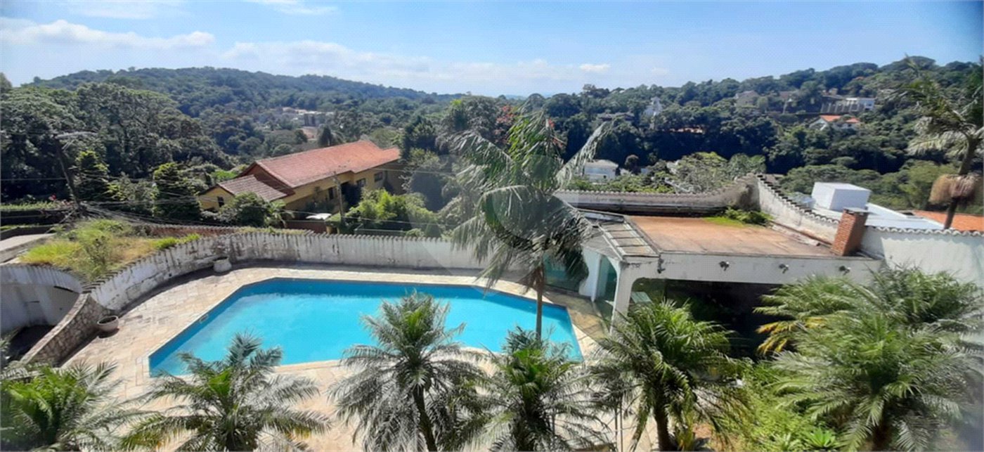 Casa à venda com 4 suítes no condomínio Parque Imperial da Cantareira, Mairiporã - SP