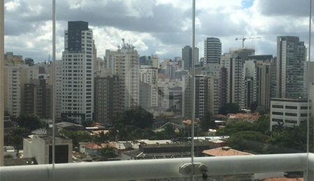 Apartamento à venda com 3 quartos, sendo 1 suíte,  em Vila Olímpia, São Paulo, SP