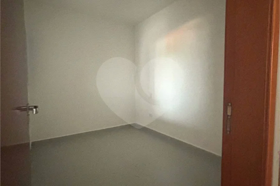 Casa à venda com 2 quartos, sendo 1 suíte, no condomínio Maracujas, São Paulo - SP