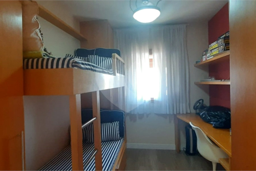 Casa à venda com 4 quartos, sendo 2 suítes,  em Jardim Paraíso, São Paulo, SP