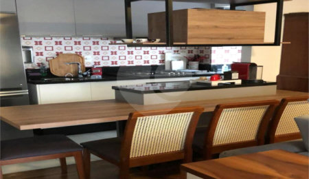 Apartamento à venda com 2 quartos, sendo 1 suíte,  em Moema, São Paulo, SP