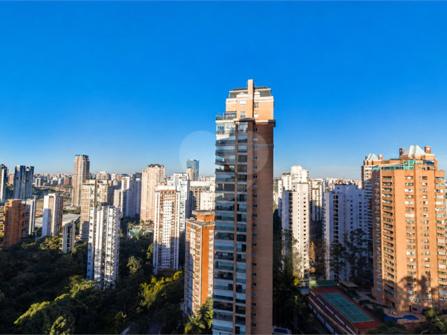 Apartamento à venda com 4 suítes em Panamby, São Paulo, SP