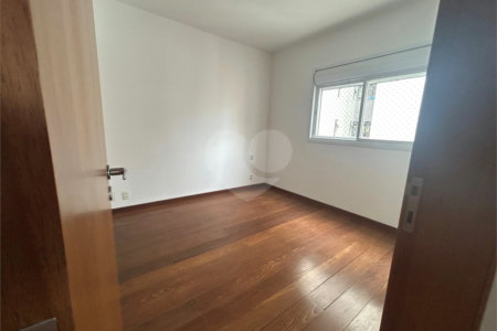 Apartamento para alugar com 3 quartos, sendo 1 suíte, em Pinheiros, São Paulo, SP