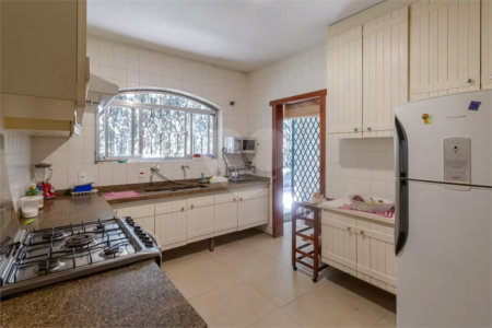 Casa à venda com 4 quartos, sendo 3 suítes,  em Jardim Guedala, São Paulo, SP