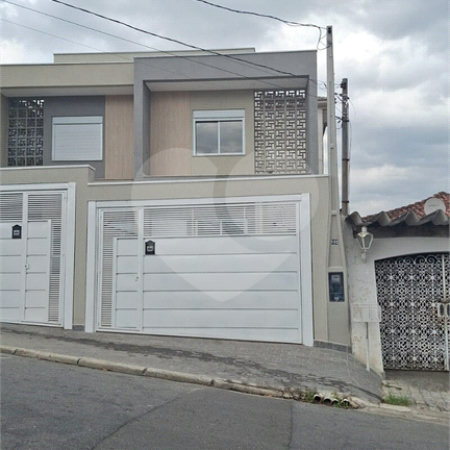 Sobrado à venda com 2 quartos, sendo 1 suíte, em Arujamérica, Arujá, SP