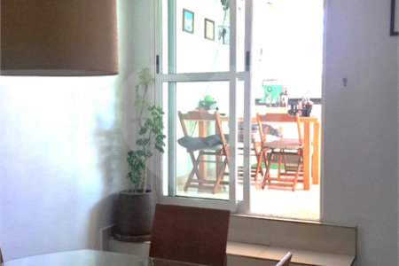 Sobrado à venda com 3 suítes em Vila Pompéia, São Paulo, SP