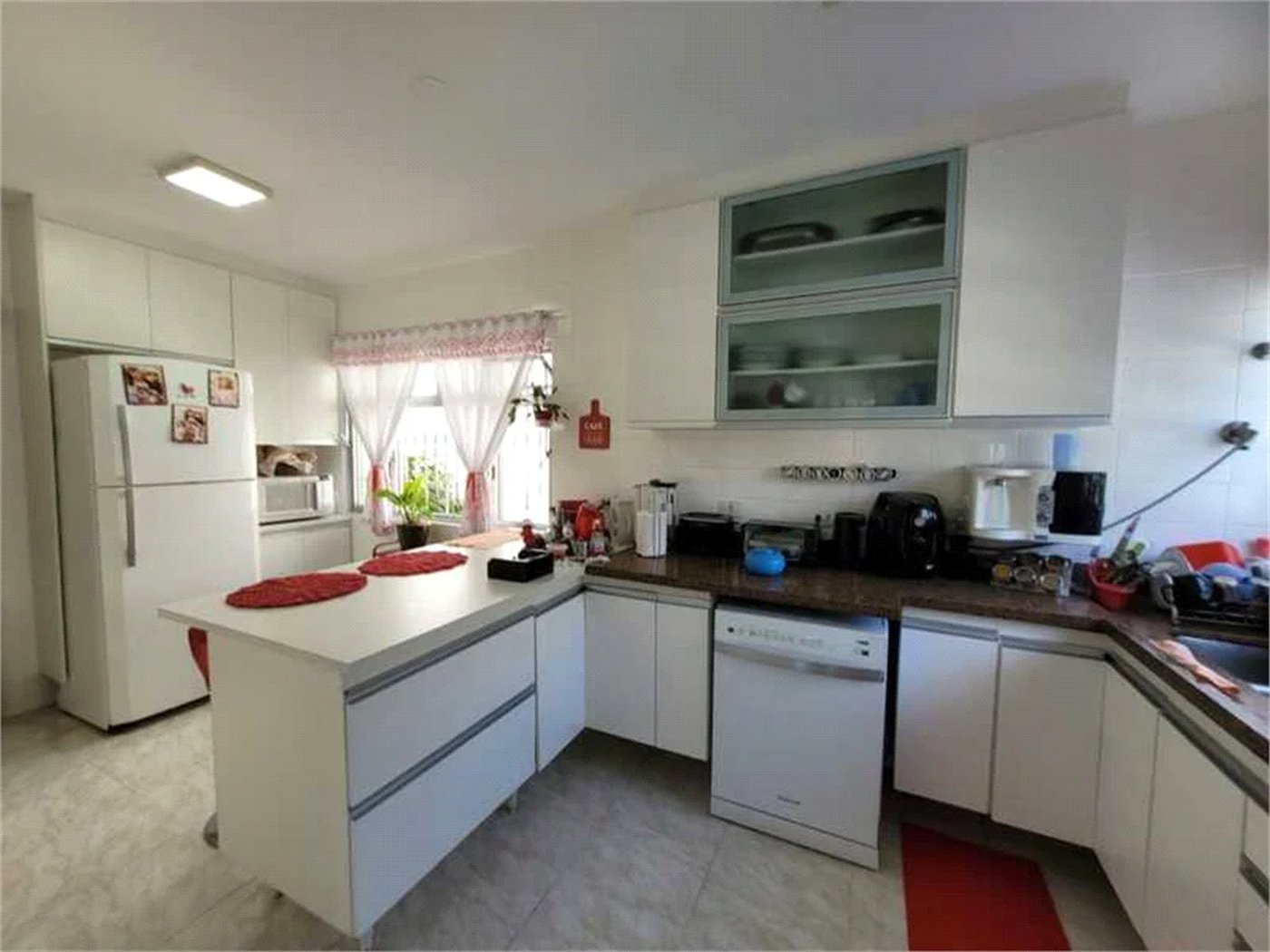 Sobrado à venda com 6 quartos, sendo 2 suítes, em Vila Romana, São Paulo, SP