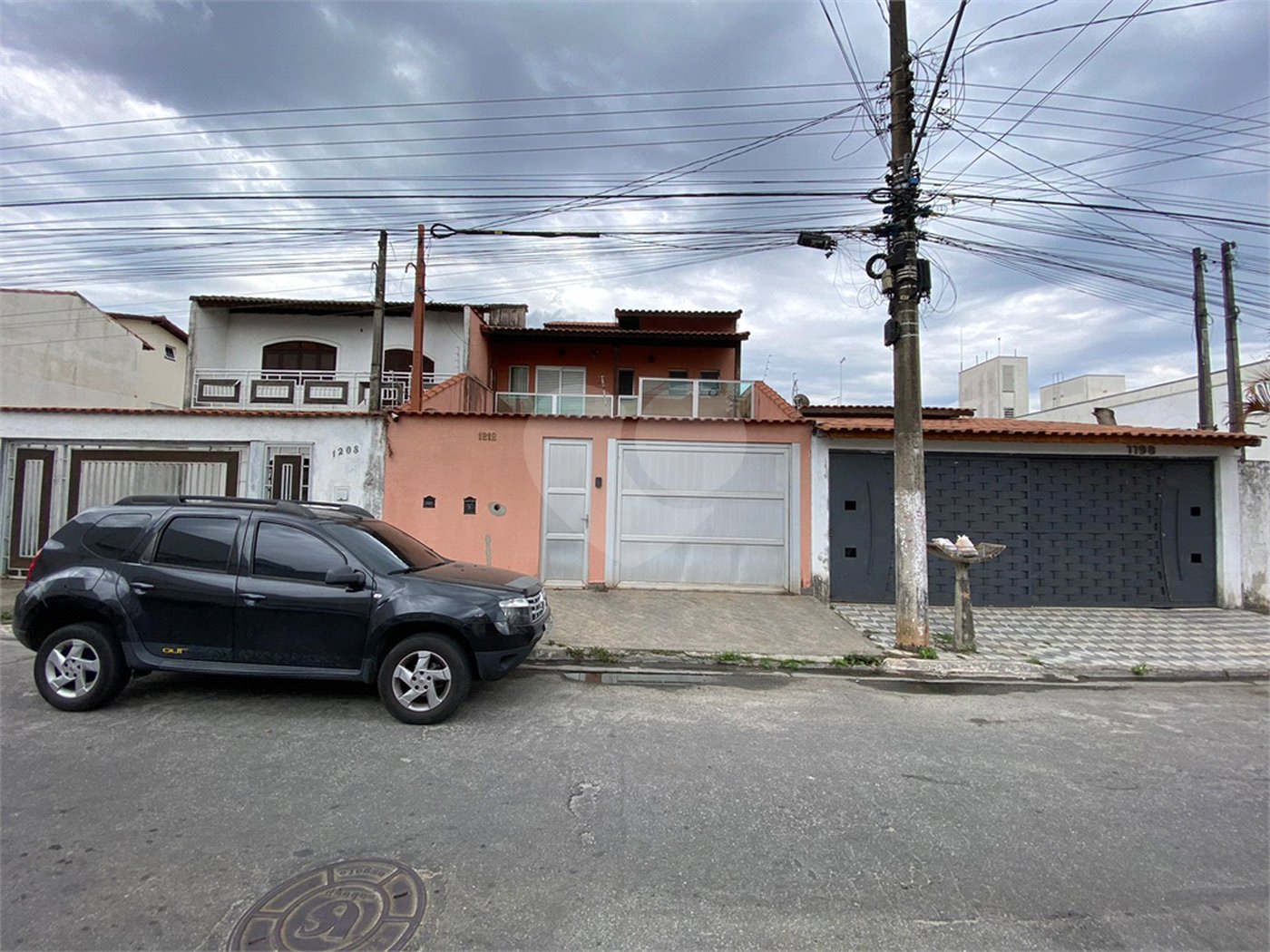 Sobrado à venda com 3 quartos, sendo 1 suíte, em Jardim dos Ipês, Suzano, SP