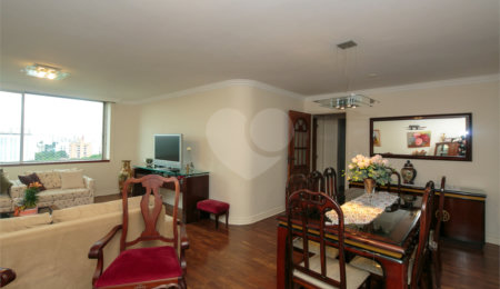 Apartamento à venda com 4 quartos, sendo 1 suíte,  em Alto da Boa Vista, São Paulo, SP