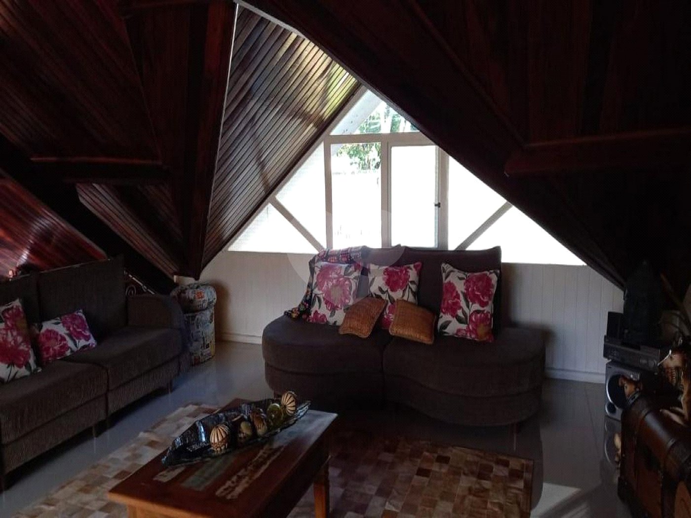 Casa à venda com 3 quartos, sendo 1 suíte,  em Bosque, Vinhedo, SP