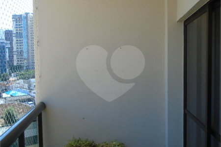 Apartamento à venda com 3 quartos, sendo 1 suíte, em Vila Oliveira, Mogi das Cruzes, SP