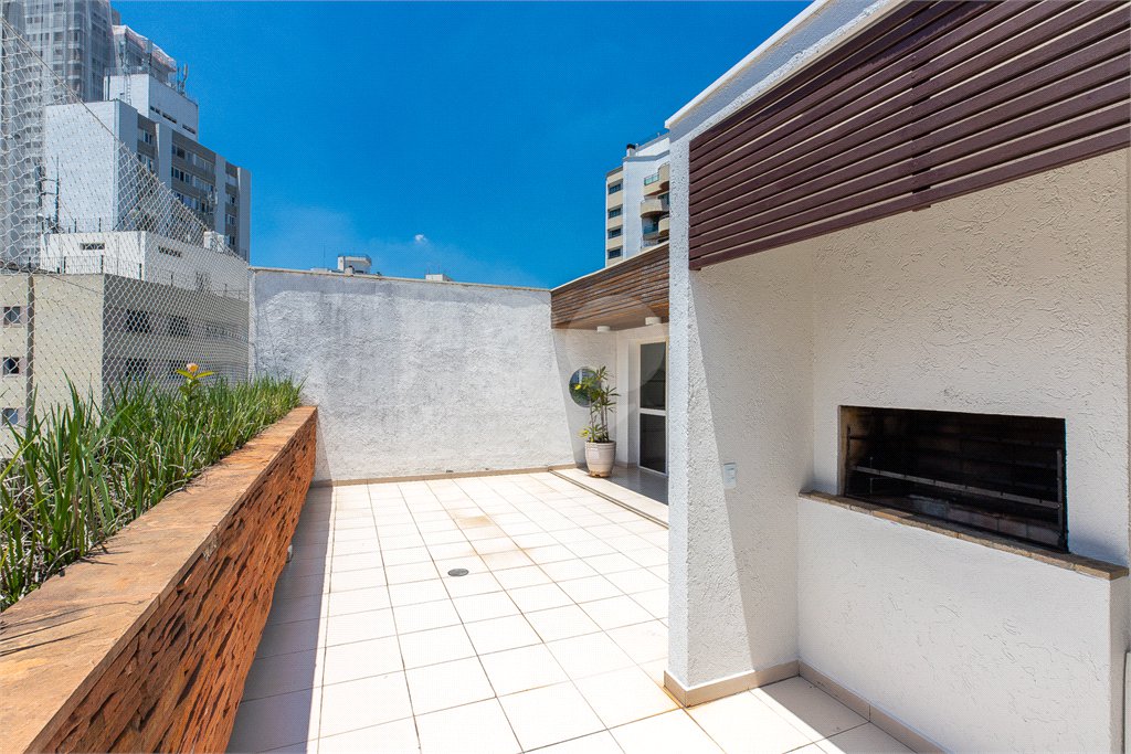 Apartamento para venda em Moema com 185m², 3 dormitórios sendo 1 suíte e 1 vaga