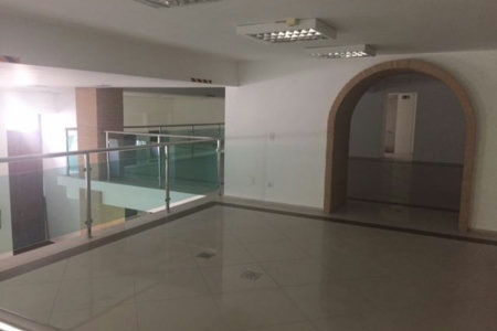 Prédio Comercial de Grande Porte no Centro Histórico de Santos para Venda Ou Aluguel