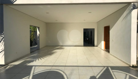 Casa à venda com 5 quartos, sendo 3 suítes,  em Loteamento Jardim Morumbi, Atibaia, SP