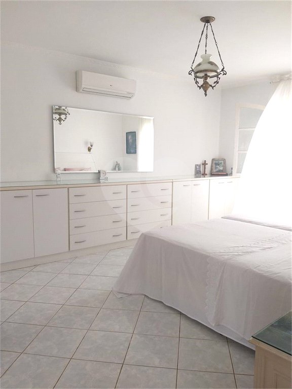 Casa à venda com 4 quartos, sendo 3 suítes, no condomínio São Joaquim, Vinhedo - SP