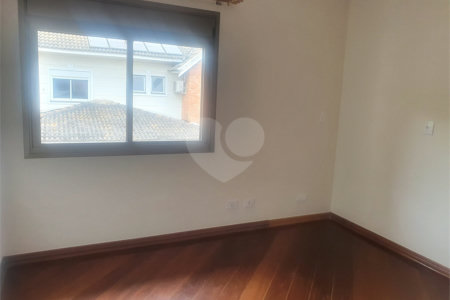 Casa à venda com 4 quartos, sendo 2 suítes,  no condomínio Lake Louise, São Paulo - SP