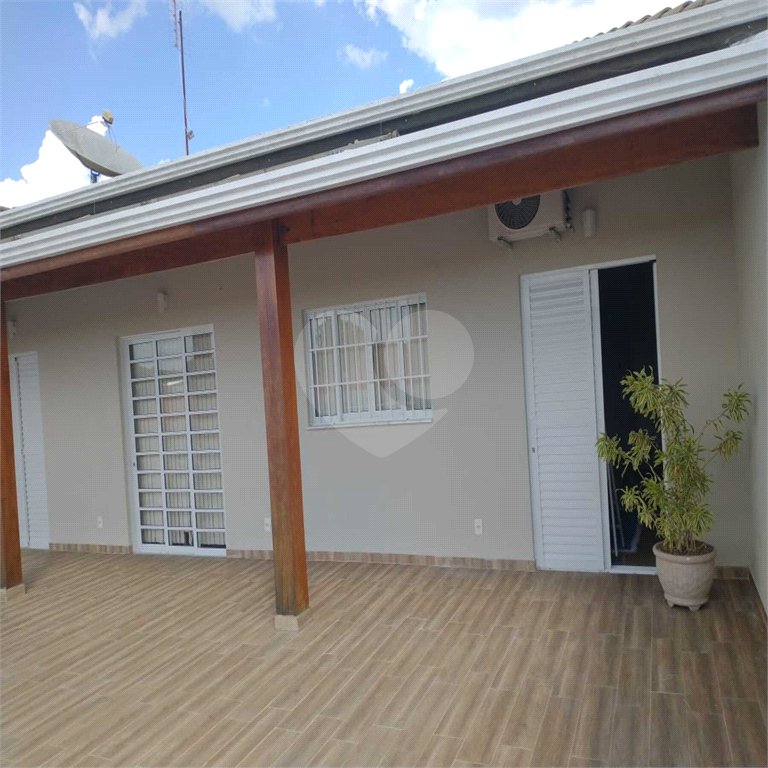 Casa para alugar com 3 quartos, sendo 1 suíte, no condomínio Portal dos Ipês, Indaiatuba - SP
