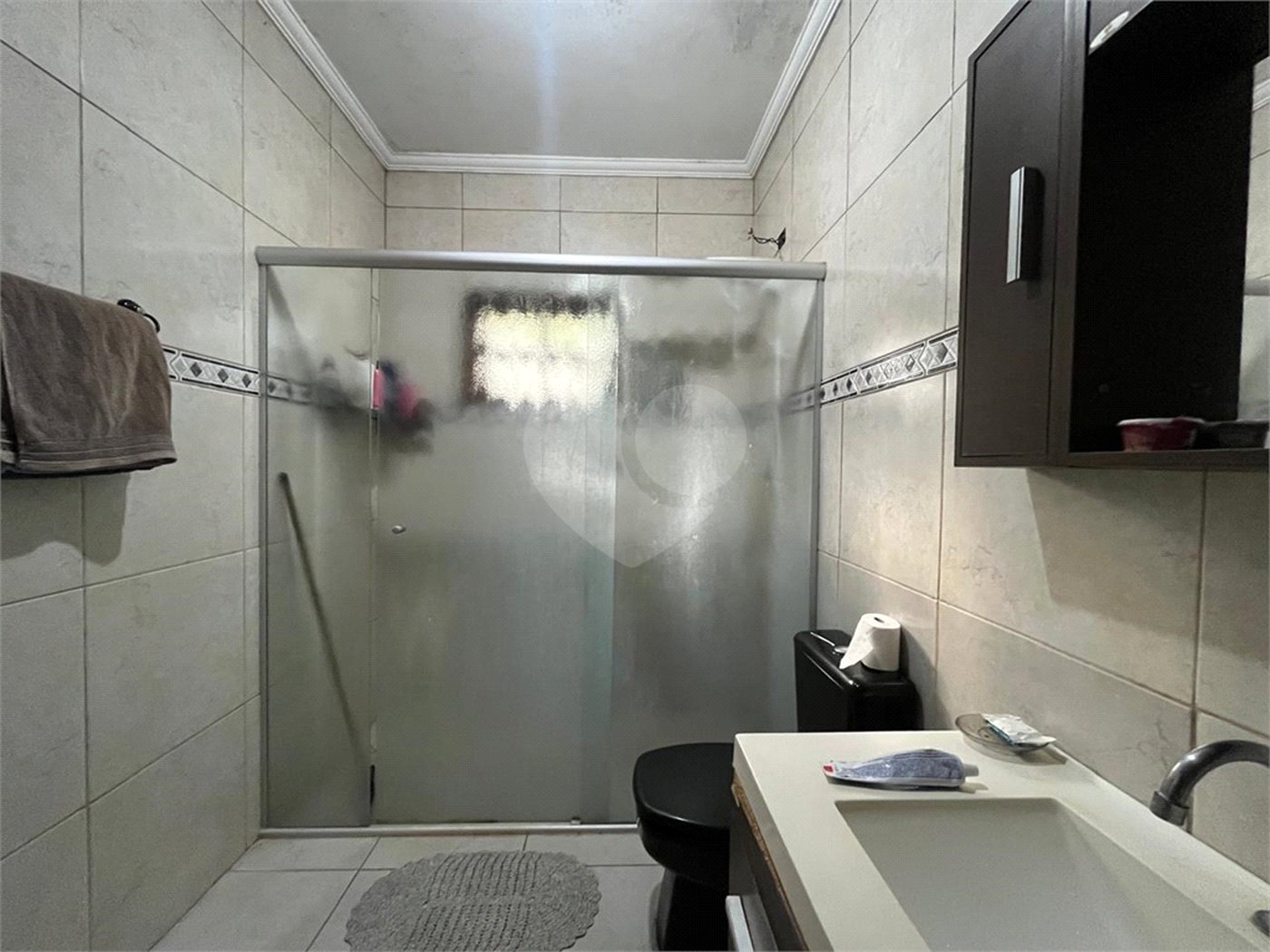 Sobrado à venda com 4 quartos, sendo 1 suíte, em Estância Conceição, Itapetininga, SP