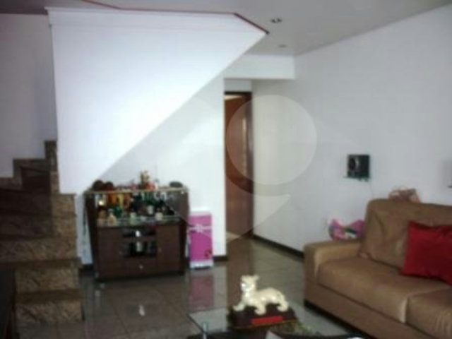 Sobrado à venda com 3 quartos, sendo 1 suíte,  em Jardim Virginia Bianca, São Paulo, SP