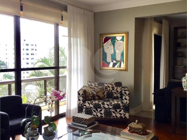 Apartamento à venda com 3 suítes em Morumbi, São Paulo, SP