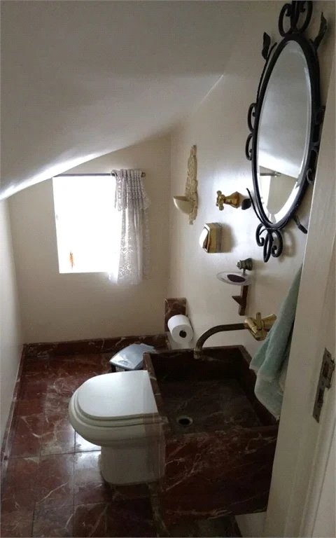 Sobrado à venda com 3 quartos, sendo 1 suíte, em Brooklin Paulista, São Paulo, SP