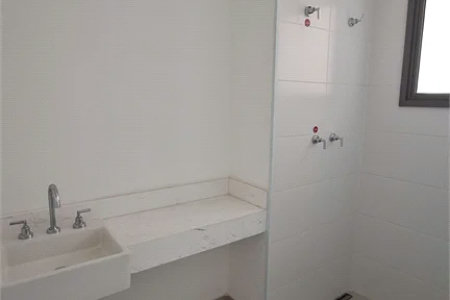 Apartamento à venda com 3 suítes em Vila Romana, São Paulo, SP