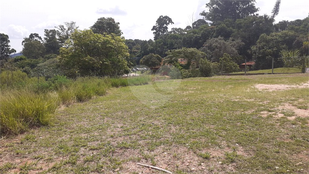Chácara à venda com 4 quartos, sendo 1 suíte, em Vista Alegre, Vinhedo, SP