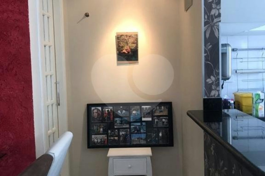 Casa à venda com 2 quartos, sendo 1 suíte, no condomínio Res Santa Inês, São Paulo - SP