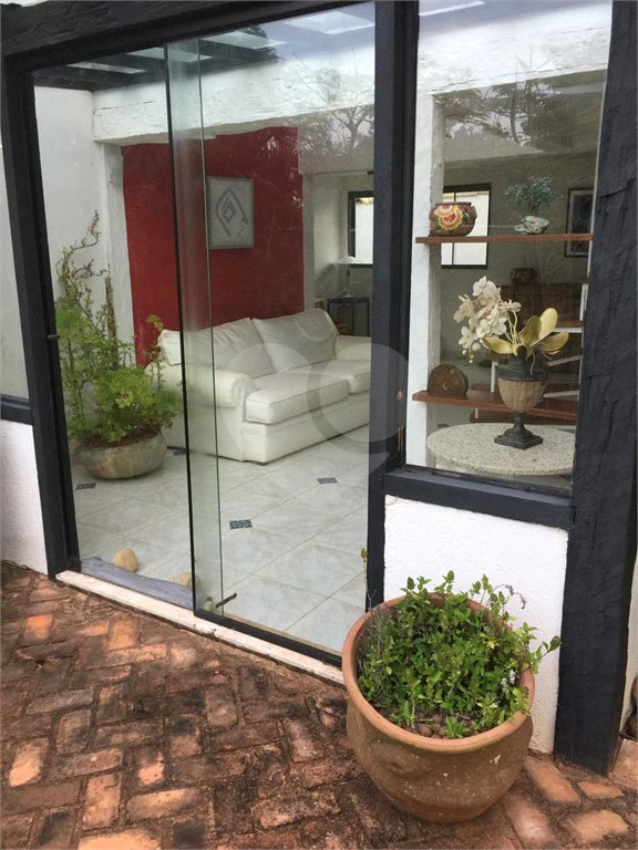 Casa à venda ou para alugar com 3 suítes em Marina, Armação dos Búzios, RJ