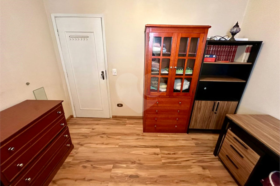 Sobrado à venda com 4 quartos, sendo 1 suíte, em Parque Novo Mundo, São Paulo, SP