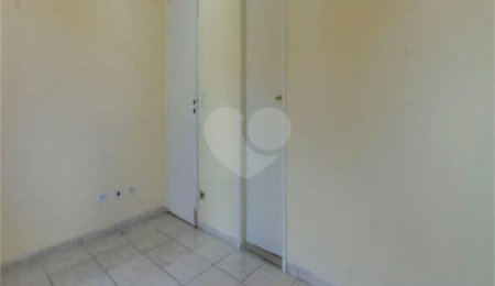 Casa para alugar com 2 quartos, sendo 1 suíte,  no condomínio Nova Carioba, São Paulo - SP