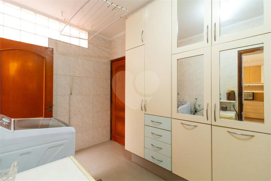 Casa à venda com 4 quartos, sendo 2 suítes, no condomínio Da Serra, São Paulo - SP