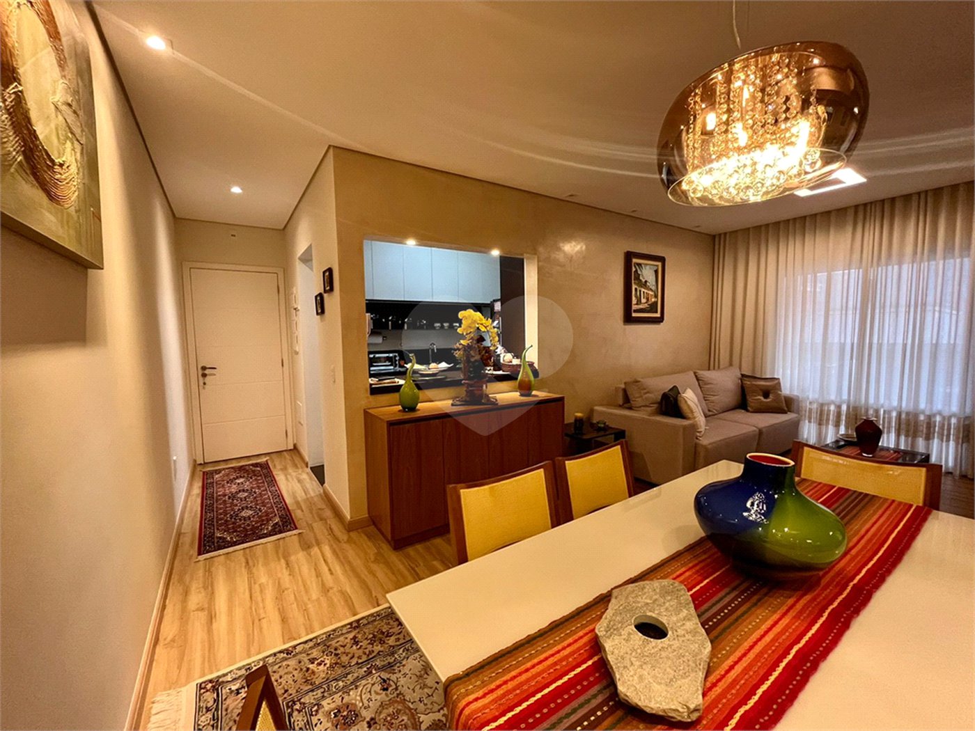 Apartamento à venda com 3 suítes em Pinheirinho, Vinhedo, SP