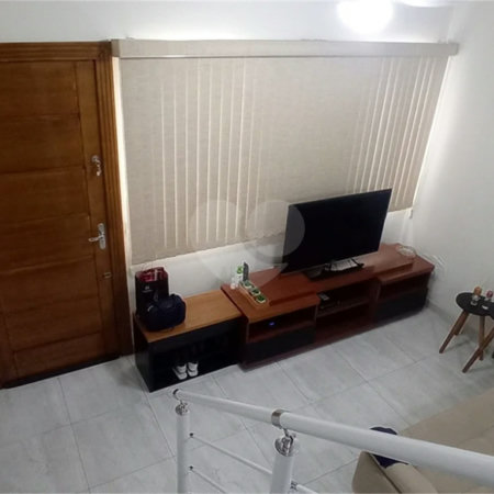 Casa à venda com 2 suítes no condomínio Residencial Pavoni I, São Paulo - SP