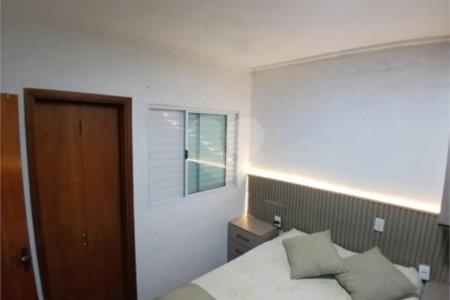 Casa à venda com 3 quartos, sendo 1 suíte, no condomínio Residencial Doutor Emanuel Dias, São Paulo - SP