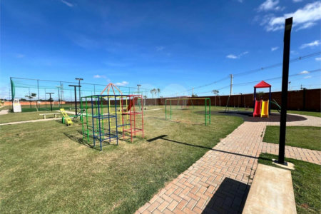 Casa à venda com 3 quartos, sendo 1 suíte, no condomínio Residencial Villagio Wanel, Sorocaba - SP