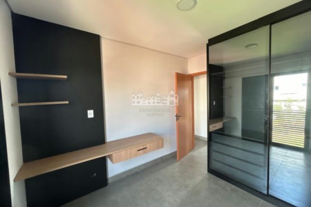 Apartamento à venda com 3 quartos, sendo 1 suíte, no centro de Atibaia - SP