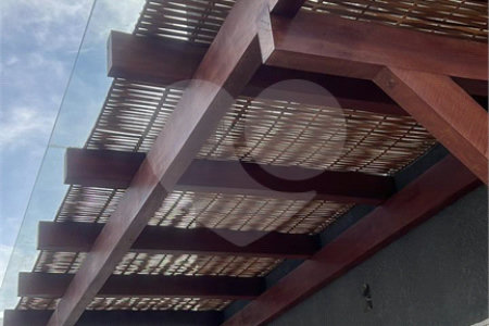 Casa à venda com 3 quartos, sendo 2 suítes, em Taperapuan, Porto Seguro, BA