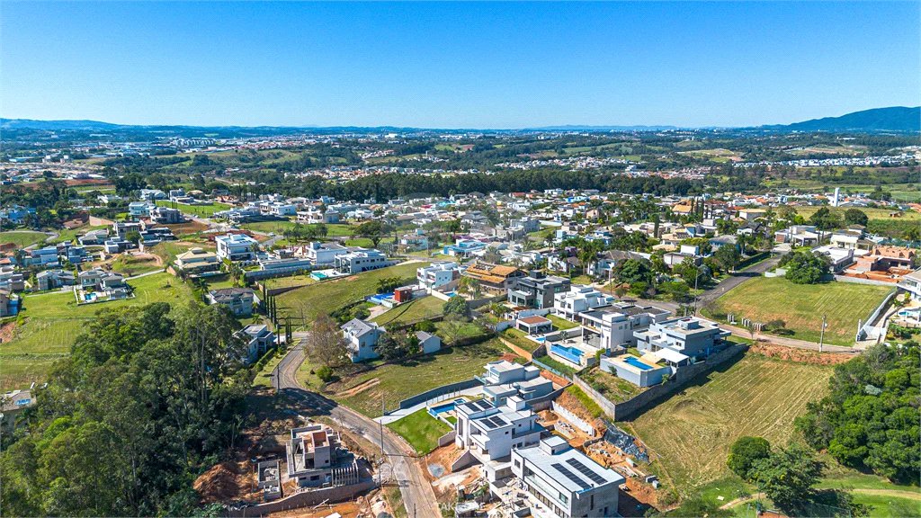 Casa à venda com 4 suítes no condomínio Residencial dos Lagos, Itupeva - SP