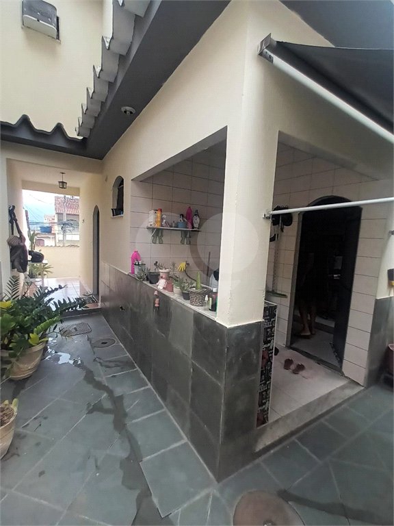Casa à venda com 2 quartos, sendo 1 suíte, no condomínio Parque Central, Rio de Janeiro - RJ