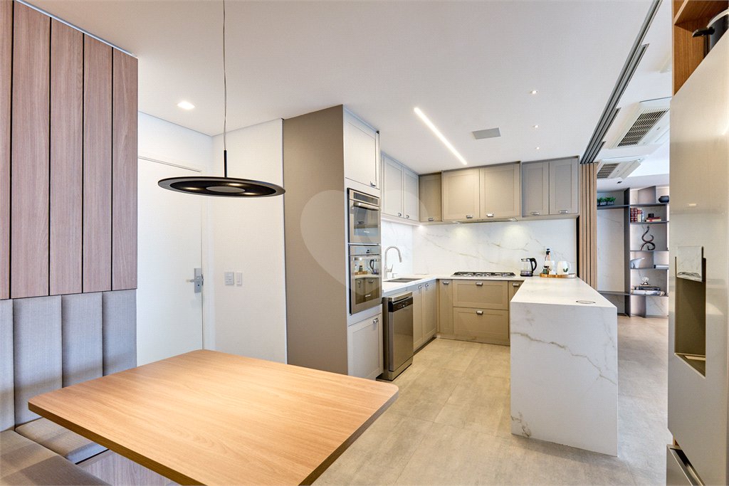 Apartamento à venda com 3 suítes em Brooklin, São Paulo, SP