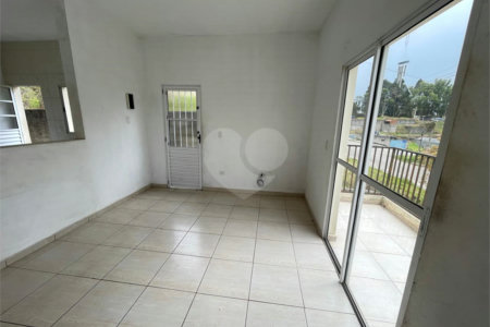 Sobrado à venda com 2 quartos, sendo 1 suíte, em Loteamento Jardim do Sol (mailasqui), São Roque, SP